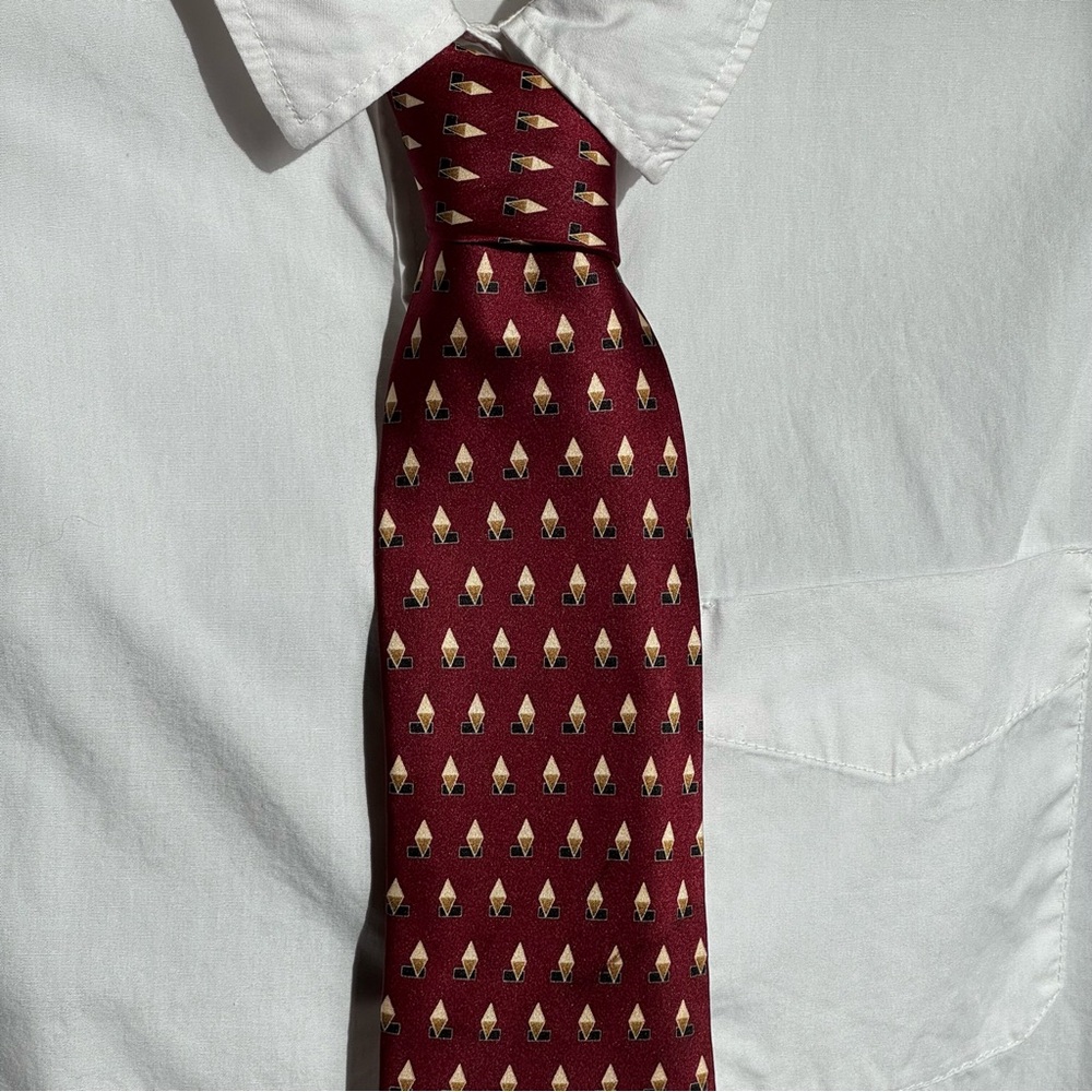 VTG Roundtree & Yorke Silk Tie Burgundy Gold Geometric Necktie Classic Business